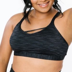 Zyia Active Padded Black Luxe Strappy Sports Bra Sz L